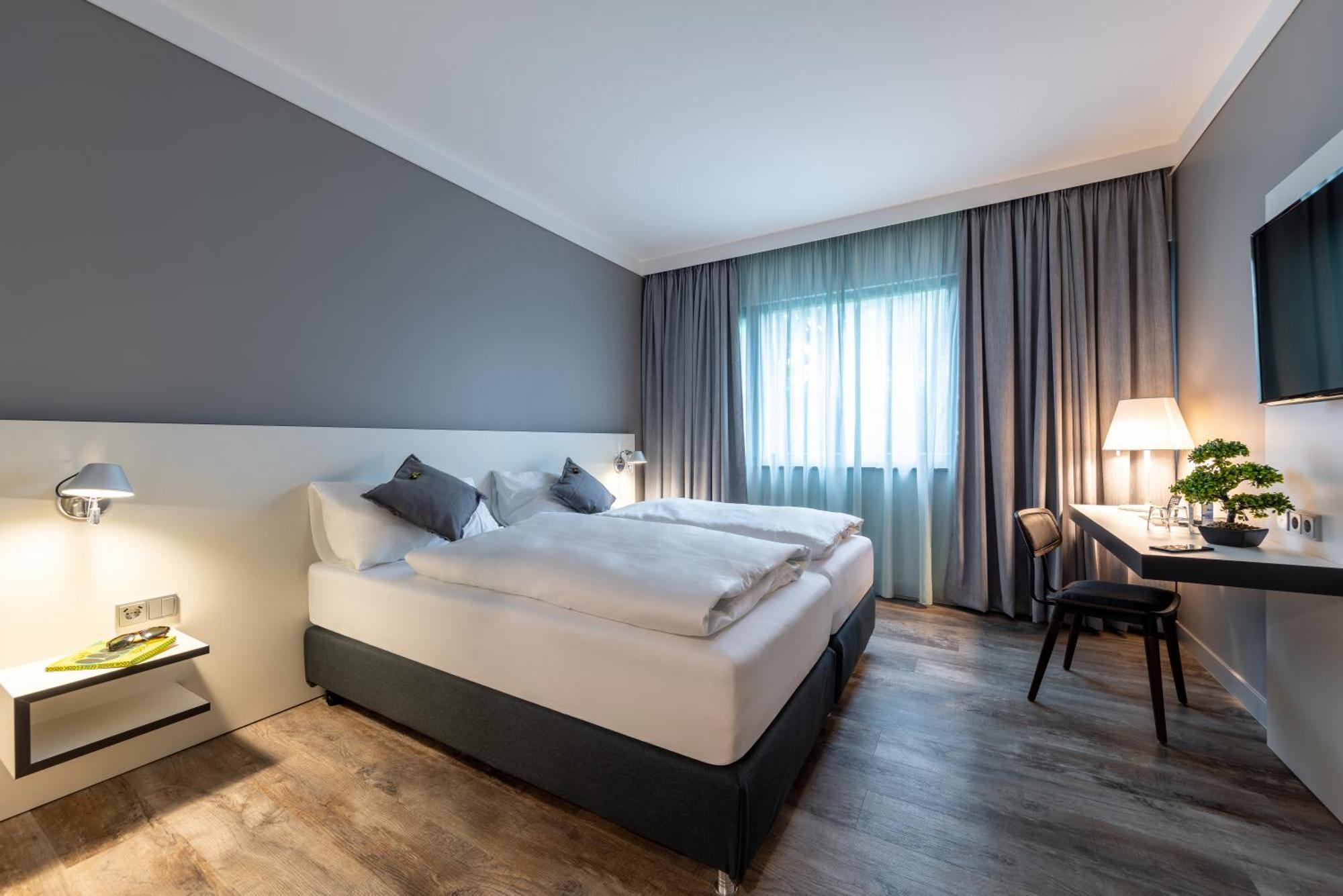 Hotel Leipheim Sued מראה חיצוני תמונה