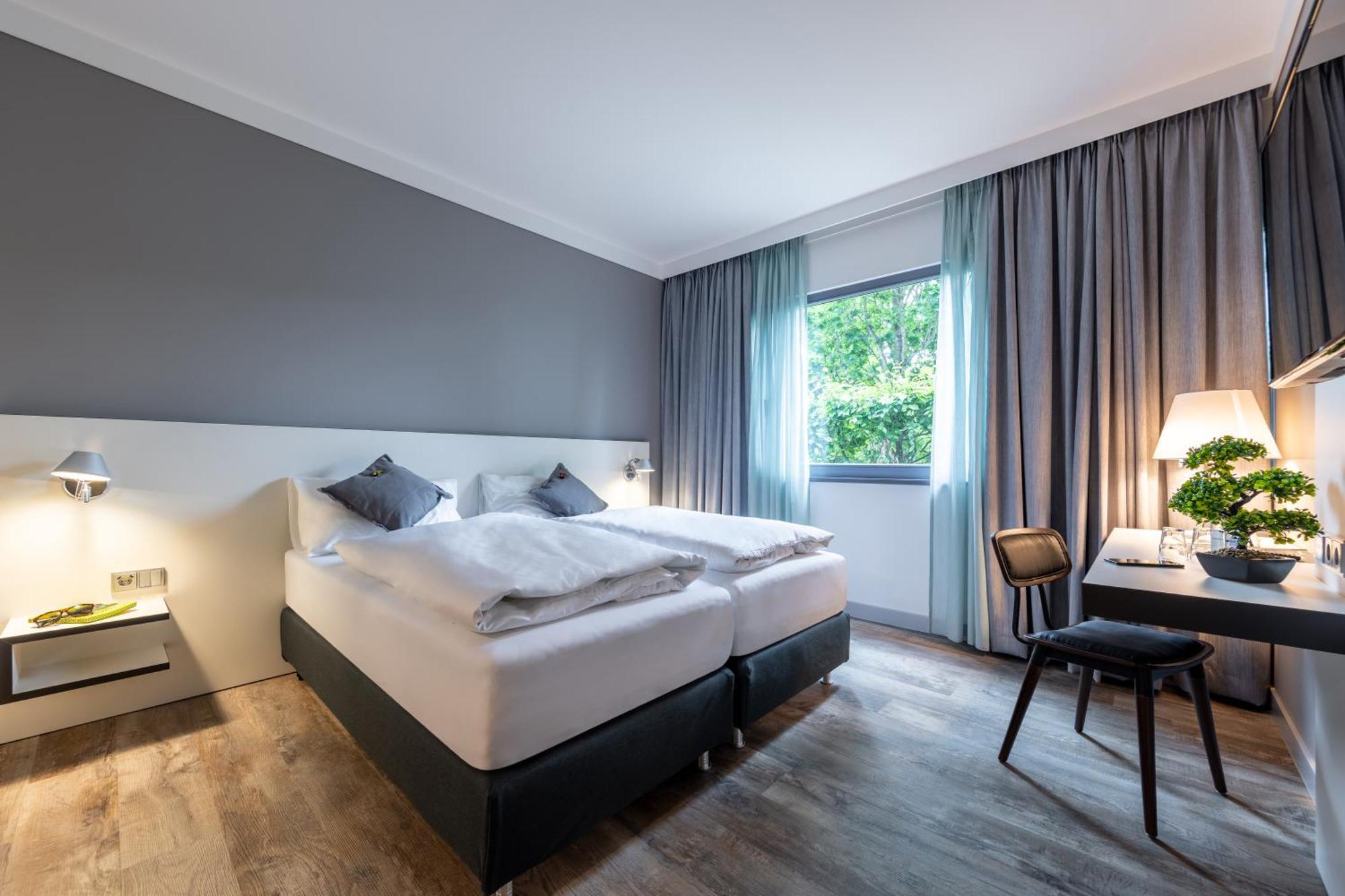 Hotel Leipheim Sued מראה חיצוני תמונה