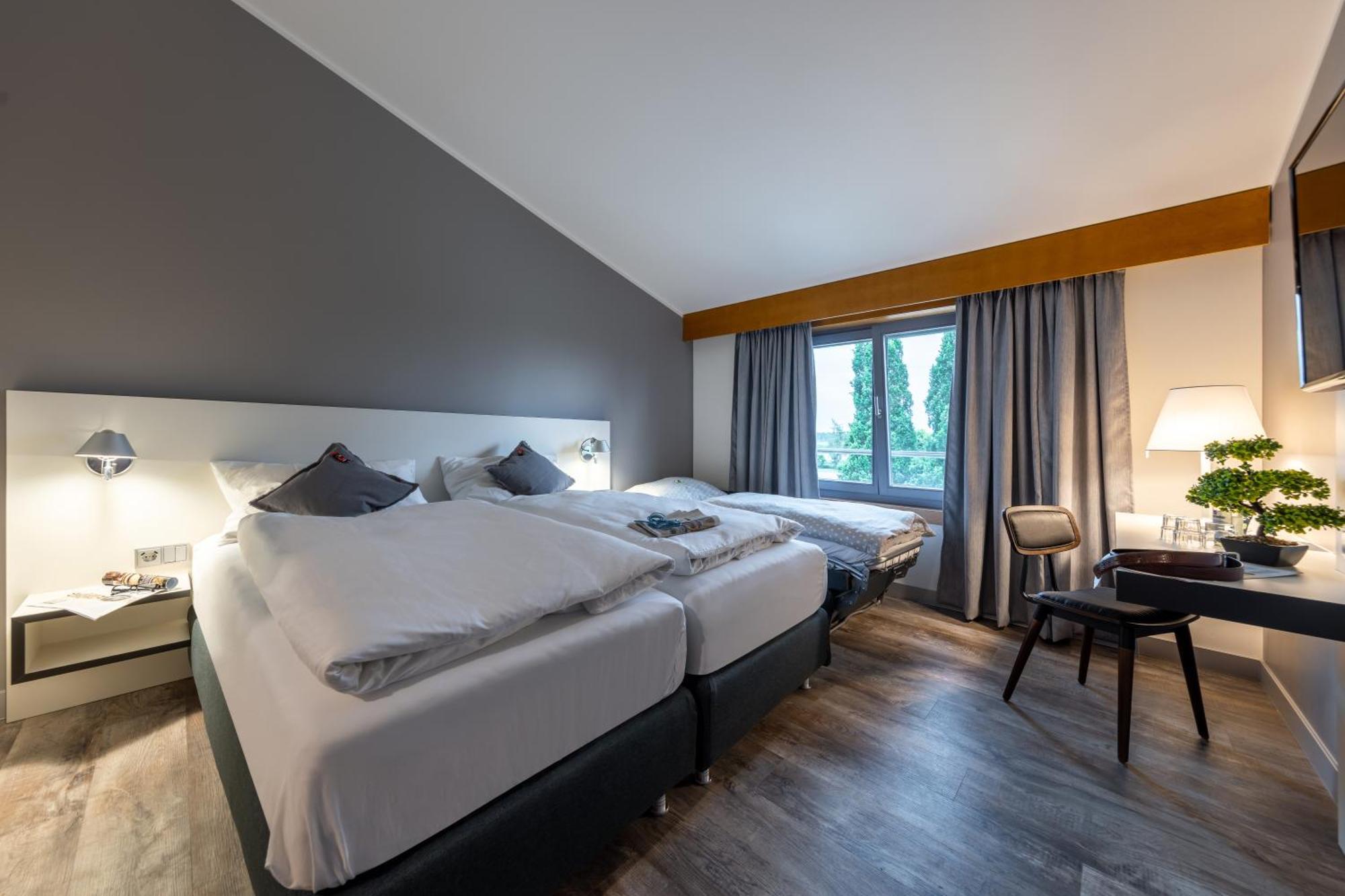 Hotel Leipheim Sued מראה חיצוני תמונה